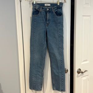Abercrombie 90s Straight Ultra High Rise Jeans